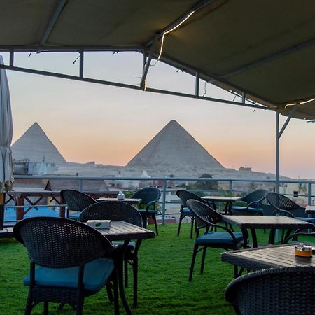 The Pyramids Gate Inn Kafret el-Gabal Exterior foto