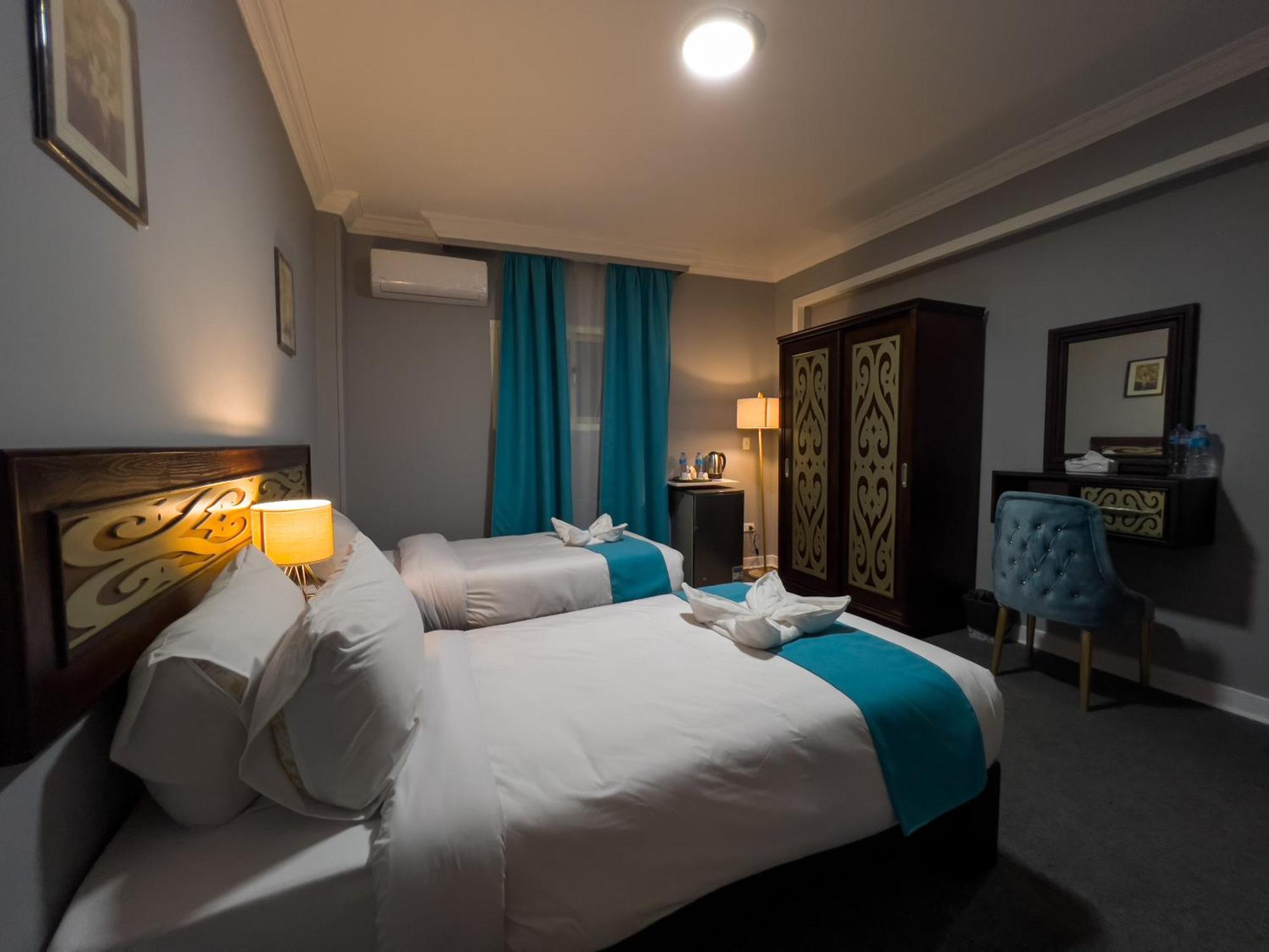 The Pyramids Gate Inn Kafret el-Gabal Exterior foto