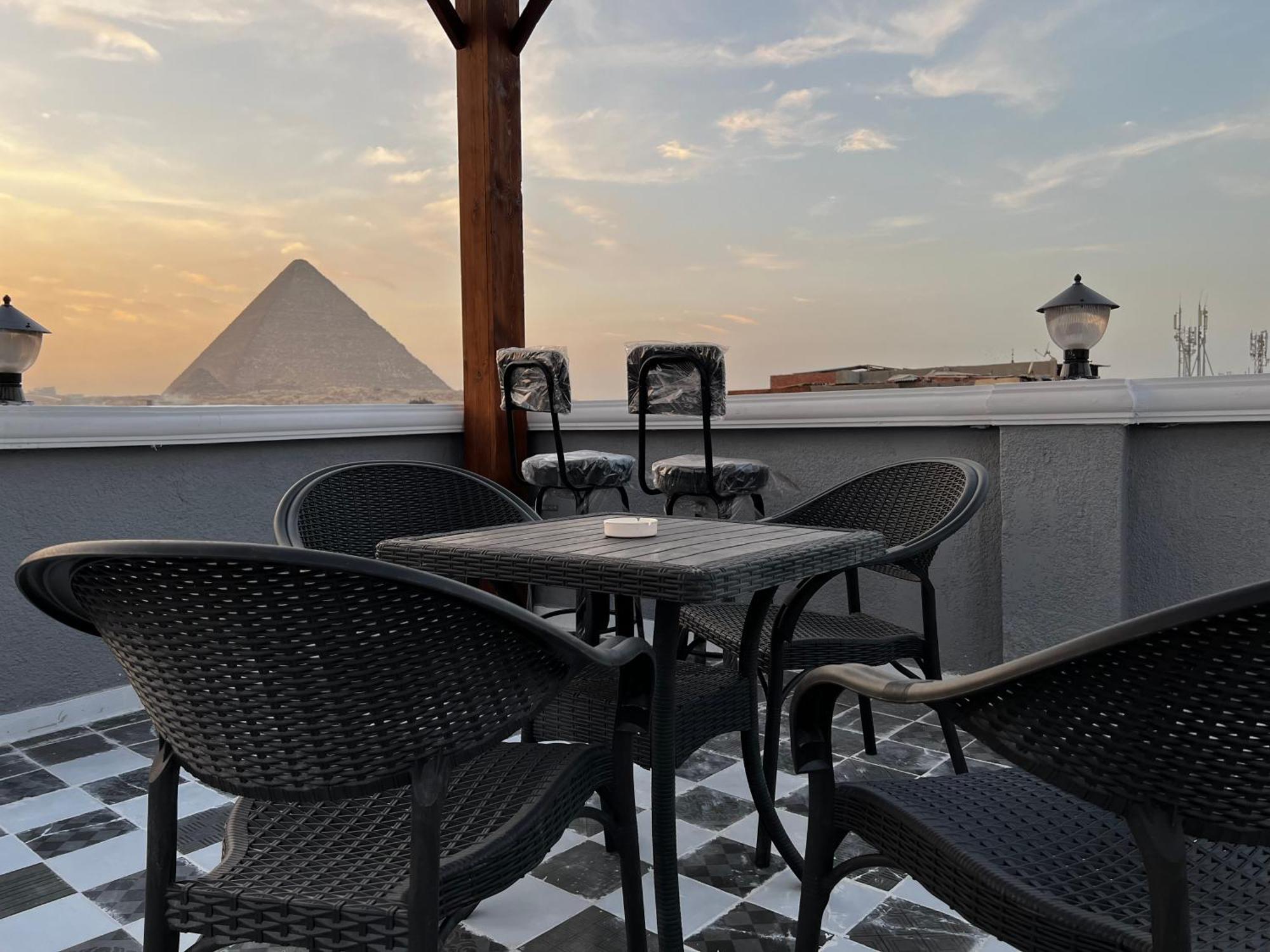 The Pyramids Gate Inn Kafret el-Gabal Exterior foto