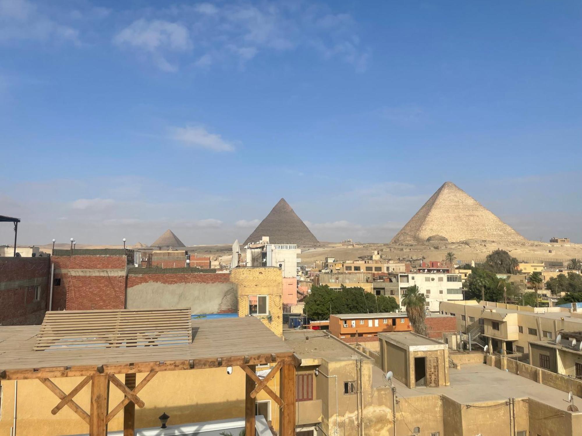 The Pyramids Gate Inn Kafret el-Gabal Exterior foto